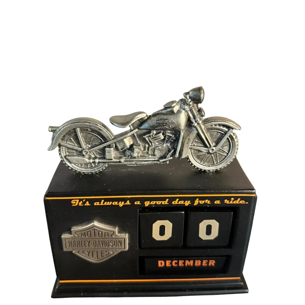 2014 Hallmark HARLEY DAVIDSON Perpetual Desk Calendar Motor Cycle READ DESCPTION